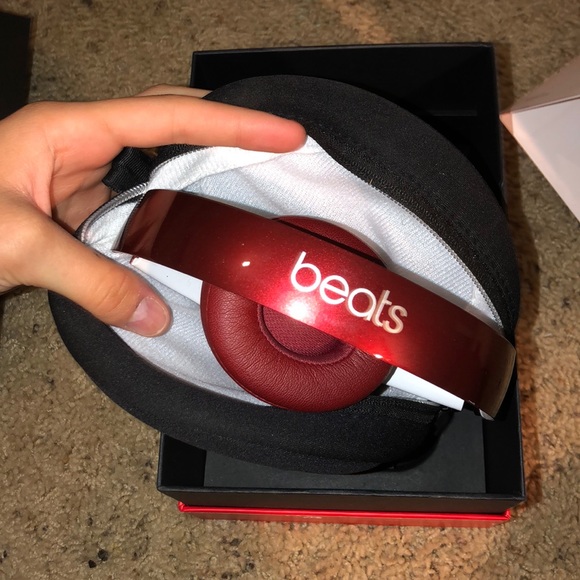 BRAND NEW BEATS SOLO 2 - Picture 4 of 5